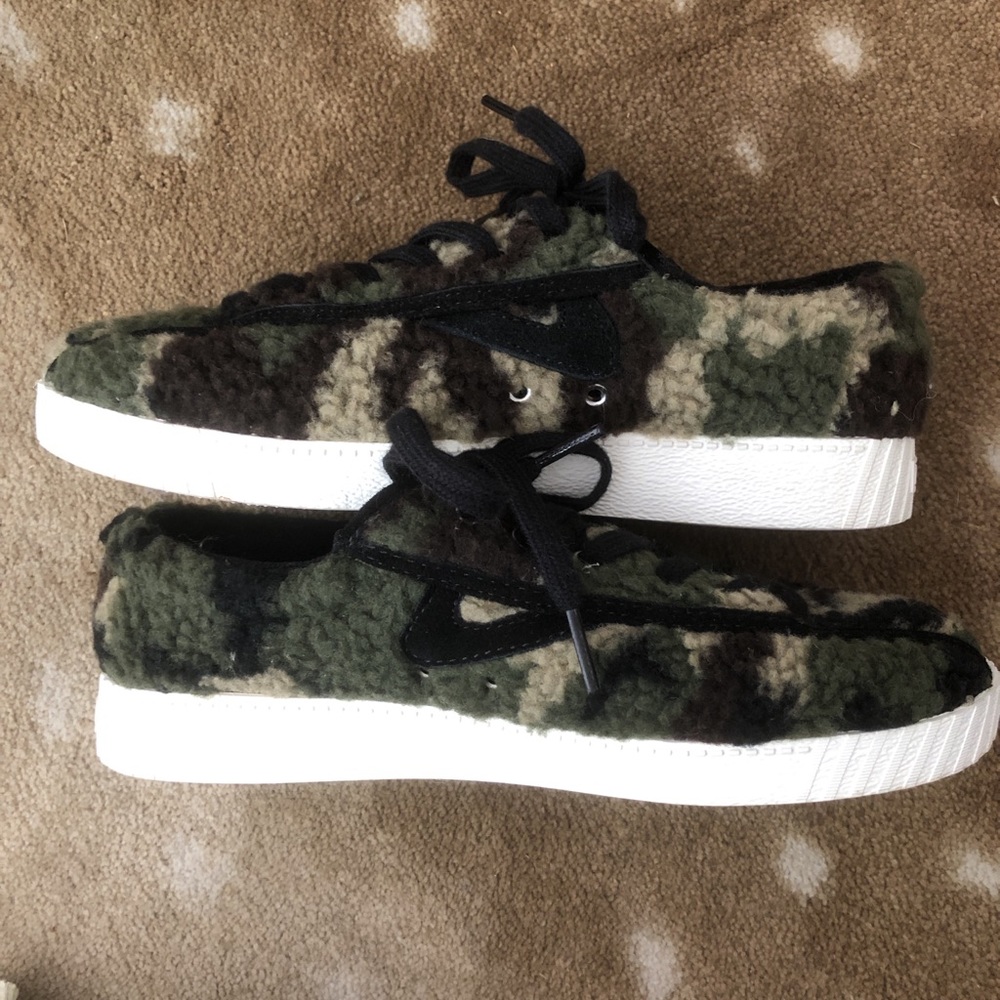 Tretorn camo sneakers